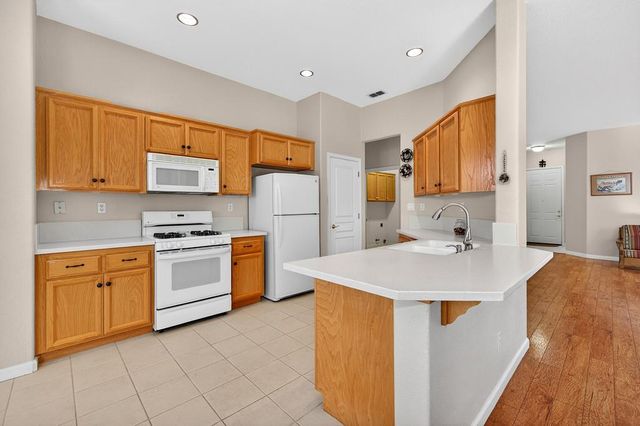 3111 NW Clarkson Dr, Rocklin, CA 95765