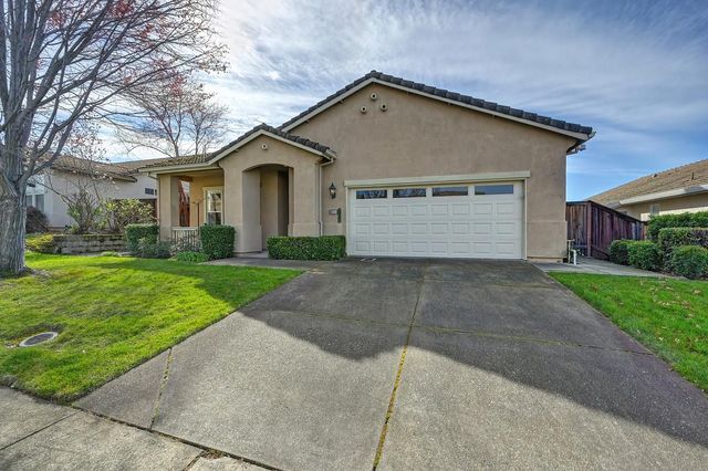3111 NW Clarkson Dr, Rocklin, CA 95765
