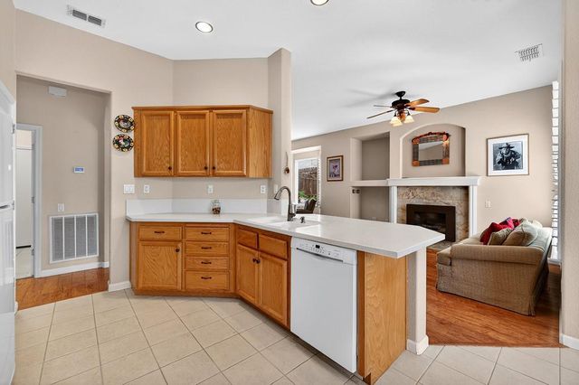 3111 NW Clarkson Dr, Rocklin, CA 95765