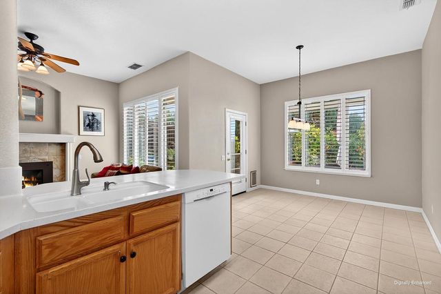 3111 NW Clarkson Dr, Rocklin, CA 95765