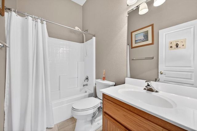 3111 NW Clarkson Dr, Rocklin, CA 95765