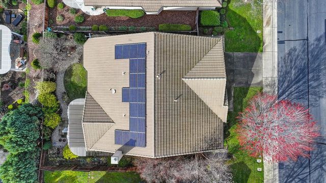 3111 NW Clarkson Dr, Rocklin, CA 95765