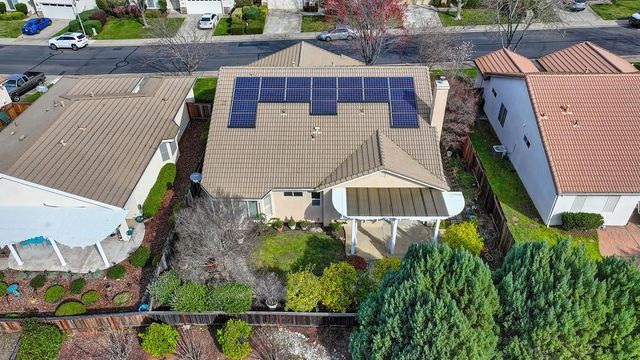 3111 NW Clarkson Dr, Rocklin, CA 95765