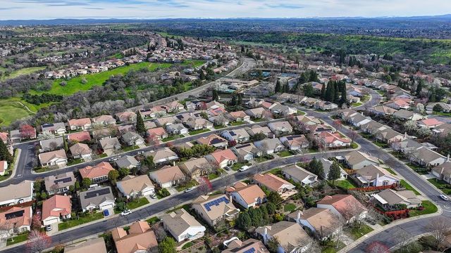 3111 NW Clarkson Dr, Rocklin, CA 95765