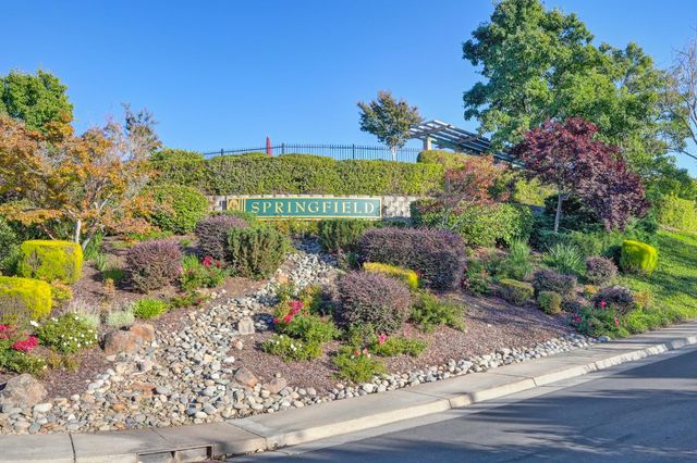 3111 NW Clarkson Dr, Rocklin, CA 95765