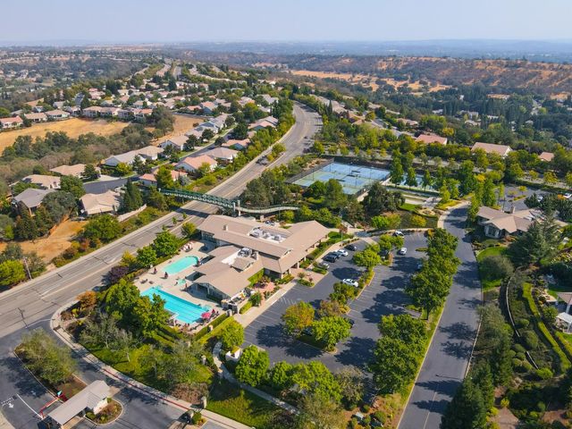 3111 NW Clarkson Dr, Rocklin, CA 95765