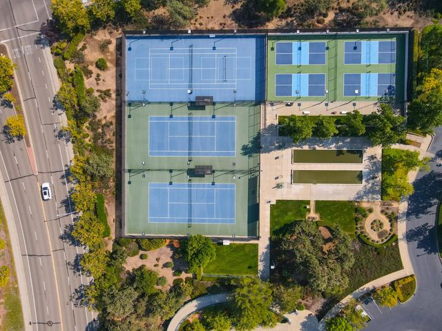 3111 NW Clarkson Dr, Rocklin, CA 95765