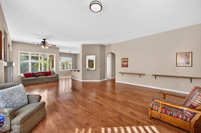 3111 NW Clarkson Dr, Rocklin, CA 95765