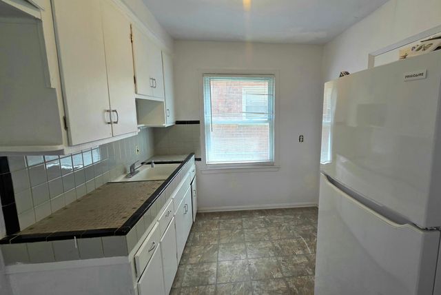 12618 W Outer Drive W, Detroit City, MI 48223