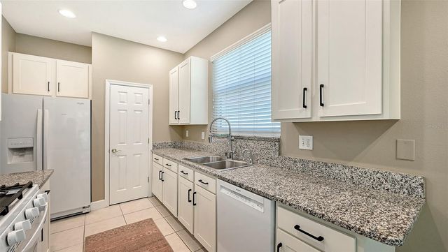 4451 KARIBA LAKE TERRACE, Sarasota, FL 34243