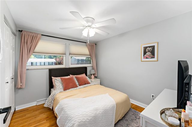 1040 Cork Dr, Bethel Park, PA 15102