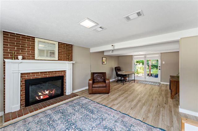 1040 Cork Dr, Bethel Park, PA 15102