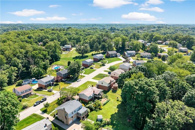 1040 Cork Dr, Bethel Park, PA 15102