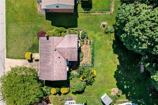 1040 Cork Dr, Bethel Park, PA 15102