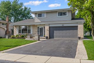 1560 W Goldengate Drive, Addison, IL 60101