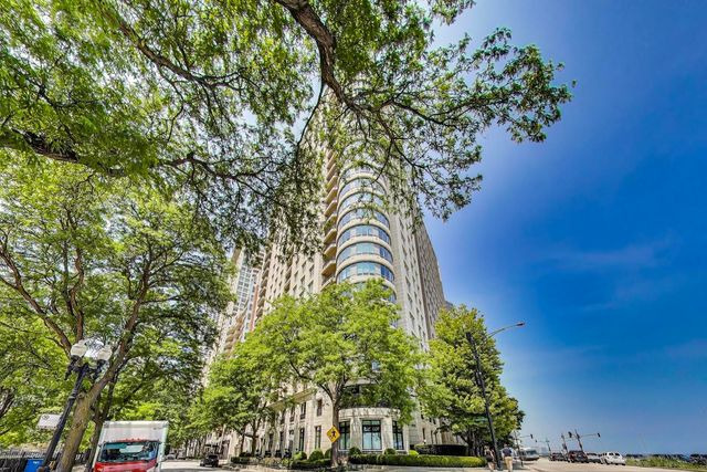 840 N Lake Shore Drive 2401, Chicago, IL 60611