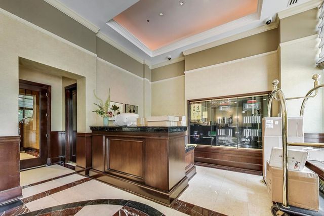 840 N Lake Shore Drive 2401, Chicago, IL 60611