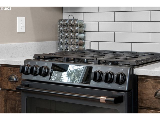 1024 Sw PINE Dr, Warrenton, OR 97146