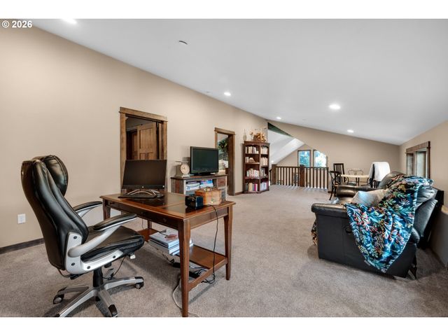 1024 Sw PINE Dr, Warrenton, OR 97146