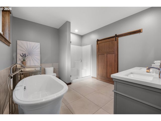 1024 Sw PINE Dr, Warrenton, OR 97146