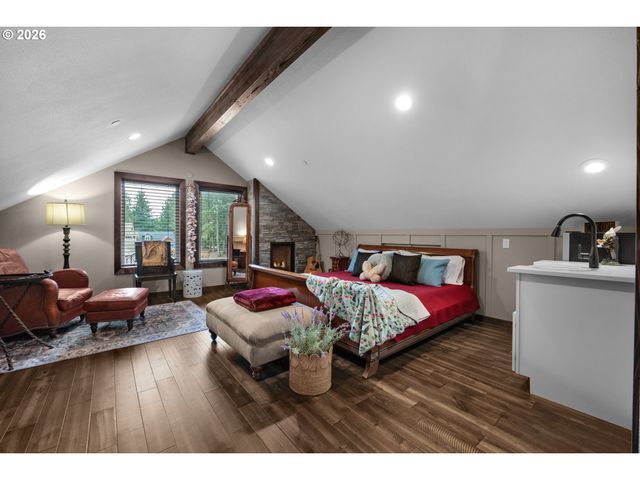 1024 Sw PINE Dr, Warrenton, OR 97146