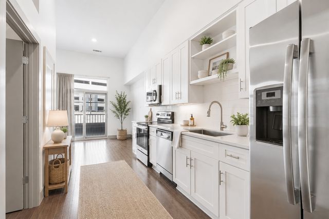 2407 8th Ave S Apt 206, Nashville, TN 37204