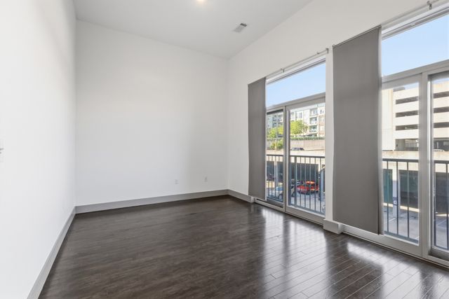 2407 8th Ave S Apt 206, Nashville, TN 37204