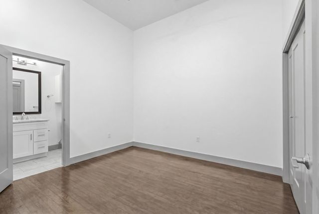 2407 8th Ave S Apt 206, Nashville, TN 37204