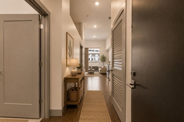 2407 8th Ave S Apt 206, Nashville, TN 37204