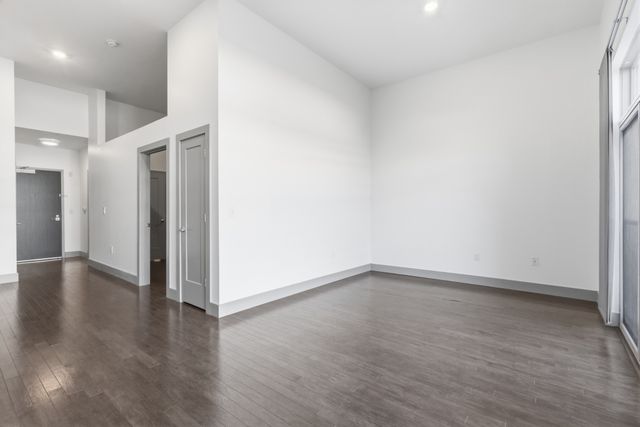 2407 8th Ave S Apt 206, Nashville, TN 37204