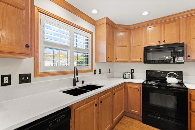16 Skyview Drive, Brockton, MA 02301