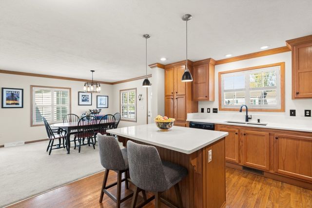 16 Skyview Drive, Brockton, MA 02301