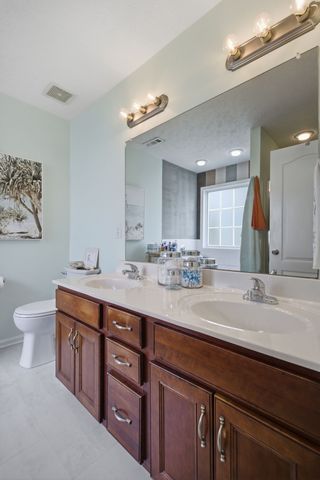 848 Nandina Ct, Clarksville, TN 37043