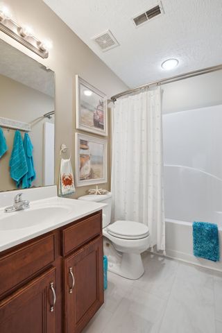 848 Nandina Ct, Clarksville, TN 37043