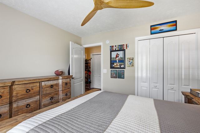 848 Nandina Ct, Clarksville, TN 37043