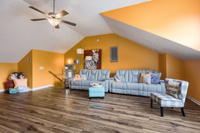 848 Nandina Ct, Clarksville, TN 37043