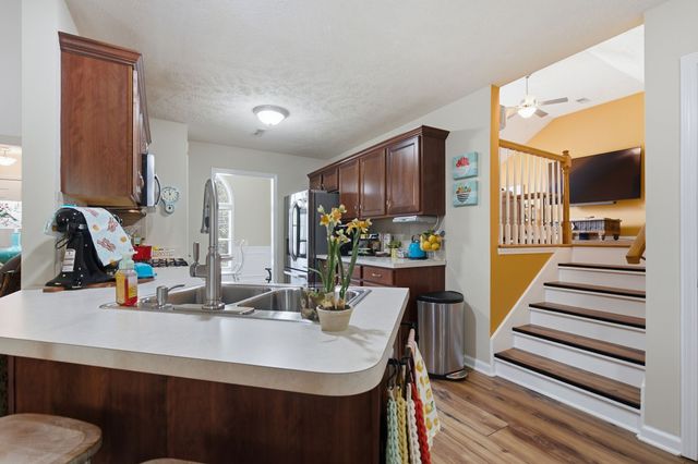 848 Nandina Ct, Clarksville, TN 37043