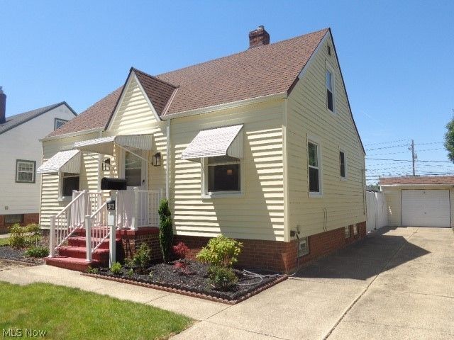 4396 Rockland Drive, Brooklyn, OH 44144