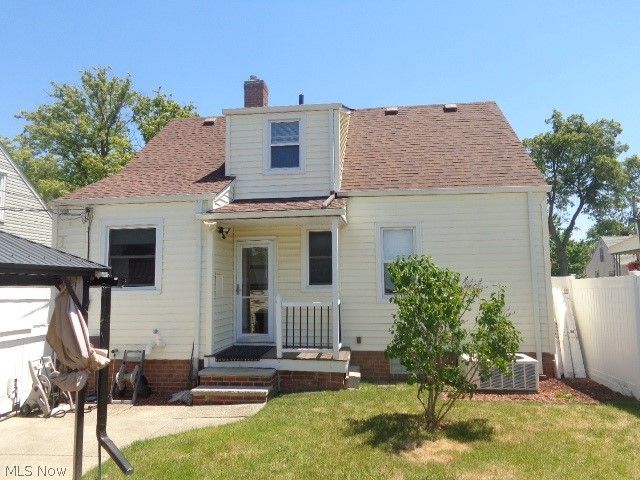 4396 Rockland Drive, Brooklyn, OH 44144