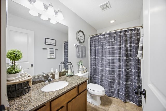 1011 NW 37th Street, Ankeny, IA 50023