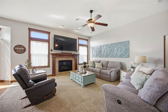 1011 NW 37th Street, Ankeny, IA 50023