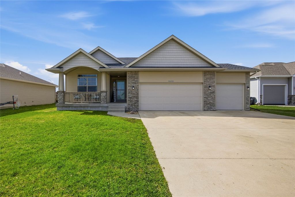 1011 NW 37th Street, Ankeny, IA 50023