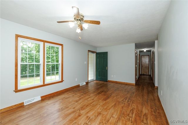 166 Marsha Ln, King William, VA 23086