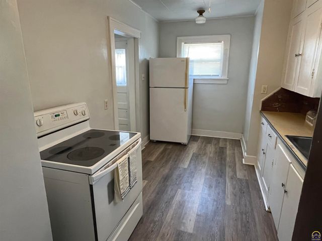 1307 SW Hampton ST, Topeka, KS 66604