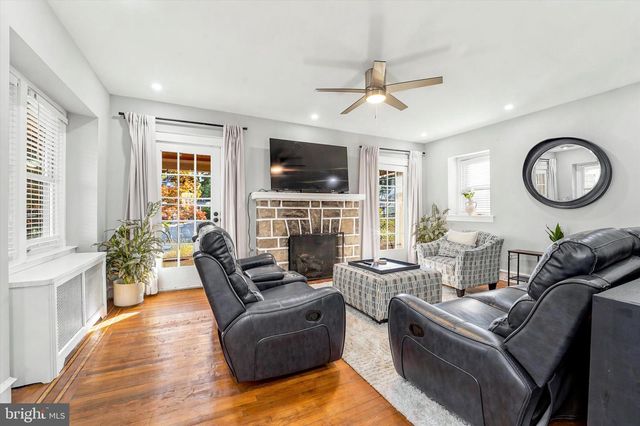 327 CONGRESS AVE, Lansdowne, PA 19050