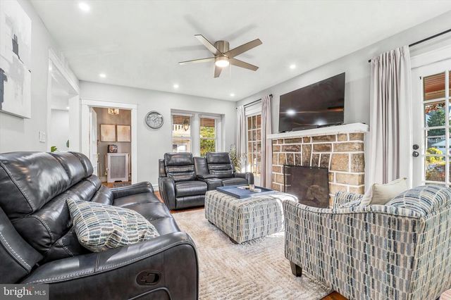 327 CONGRESS AVE, Lansdowne, PA 19050