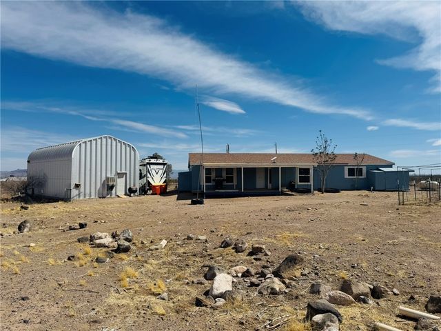 4021 N Dome Road, Golden Valley, AZ 86413