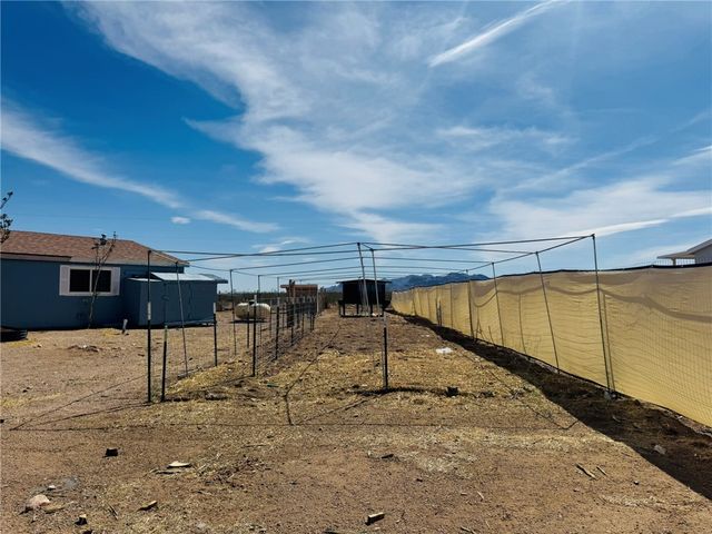 4021 N Dome Road, Golden Valley, AZ 86413