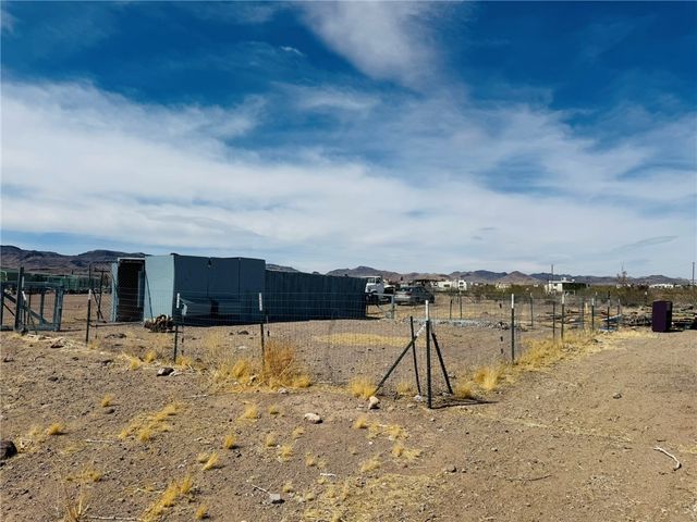 4021 N Dome Road, Golden Valley, AZ 86413