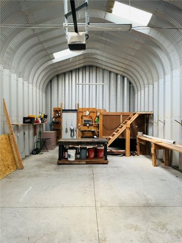 4021 N Dome Road, Golden Valley, AZ 86413